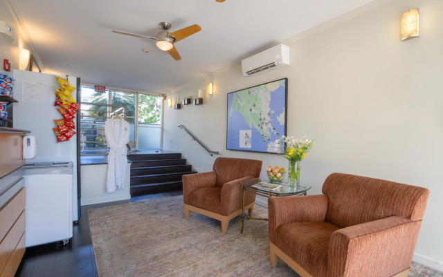 Marin Suites Hotel