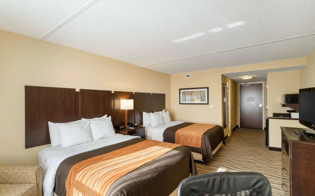Comfort Inn & Suites Lexington Park near Pax River
