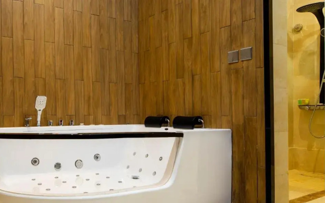 Waves Hotel