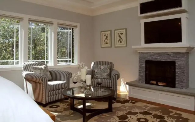 The Grand Idyllwild Lodge