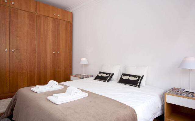Отель Passion Inn Lisbon - Alameda вид на фасад