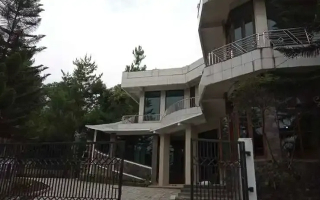 Villa Batu Hijau