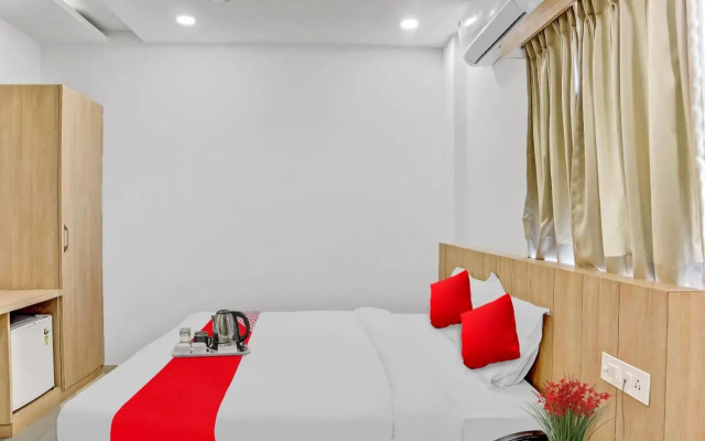 OYO Flagship 87781 Hotel Bluemoon