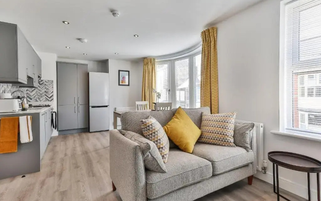 13 Belle House - Apartment 1