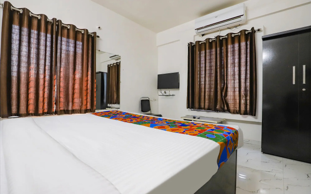 Fabhotel Elite Palm