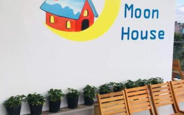 Отель Sau Moon House Далат вид на фасад