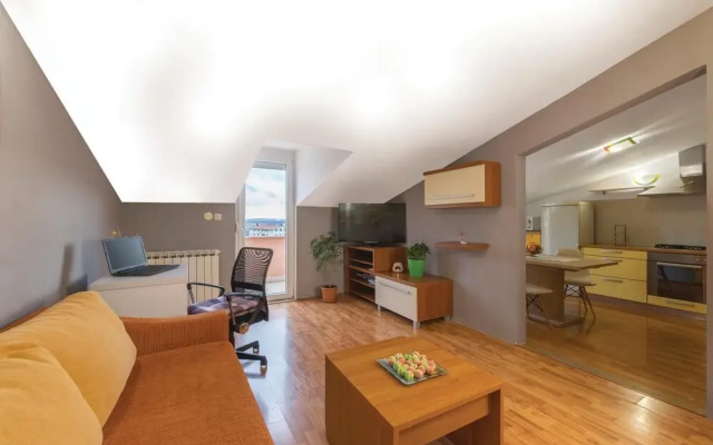 Amazing Home in Fazana With Wifi and 2 Bedrooms