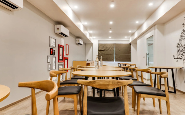 Super Townhouse Gandhi Hall
