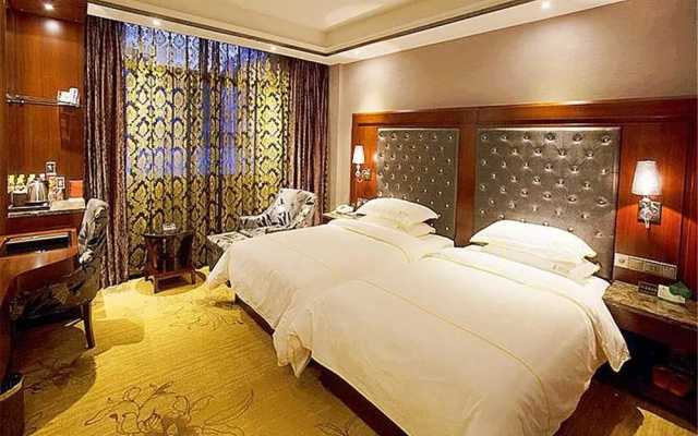 Xiangyun Juntai Hotel