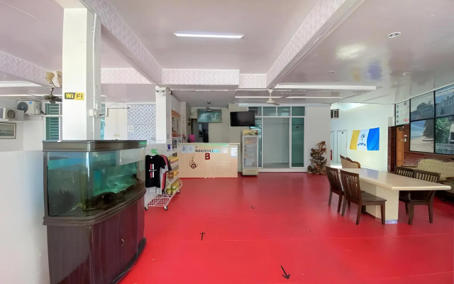 B-Hotel
