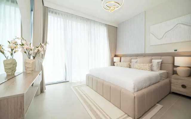 Experience 2BR Luxury Living  LIV Marina