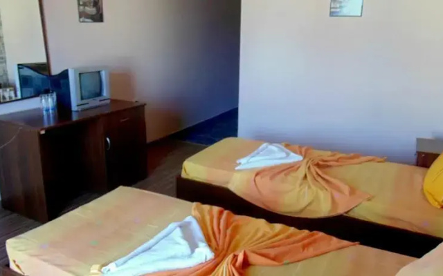 La Piazza Family Hotel