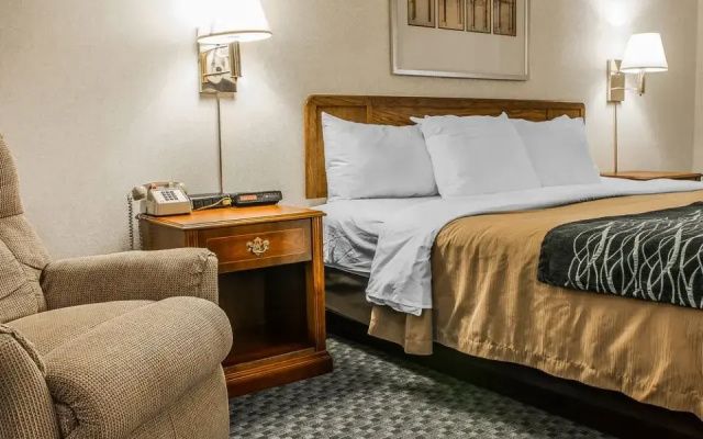 Dunes Express Inn & Suites