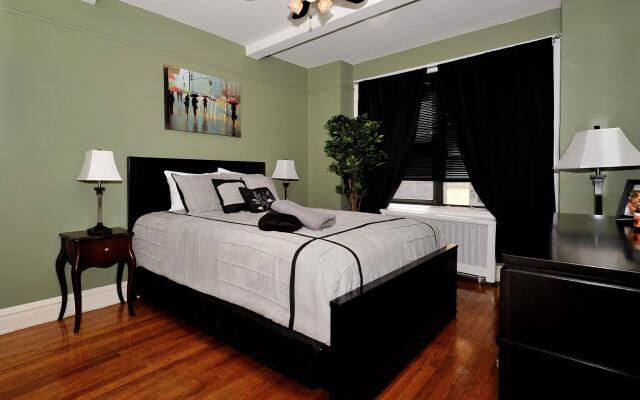 Отель Best of Times Sq 2 bed 1 bath США, Нью-Йорк - отзывы, цены и фото номеров - забронировать отель Best of Times Sq 2 bed 1 bath онлайн комната для гостей