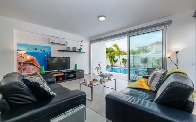 Blue Pelagos Villa in Protaras