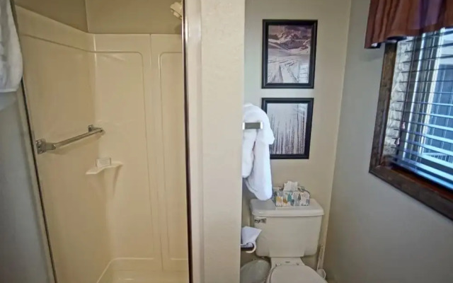Shadow Run D-309 2 Bedroom Condo