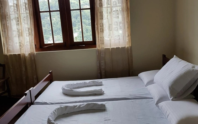 No 51, Menik Home Rest