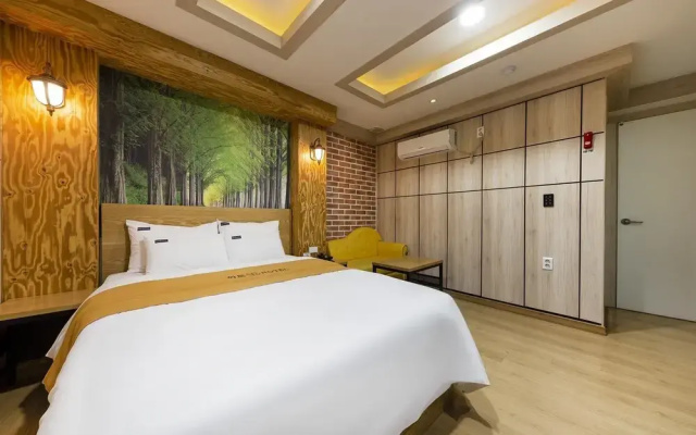 Cheonan (Ssangyong-dong) Hotel Heart