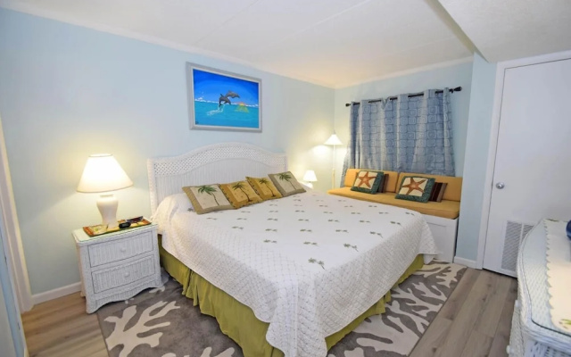 Marigot Beach 207 1 Bedroom Condo by RedAwning