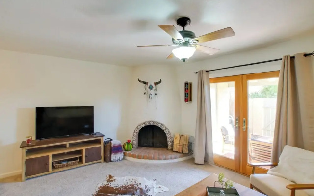 Phoenix Home: Golf, Hike, & Explore Downtown!