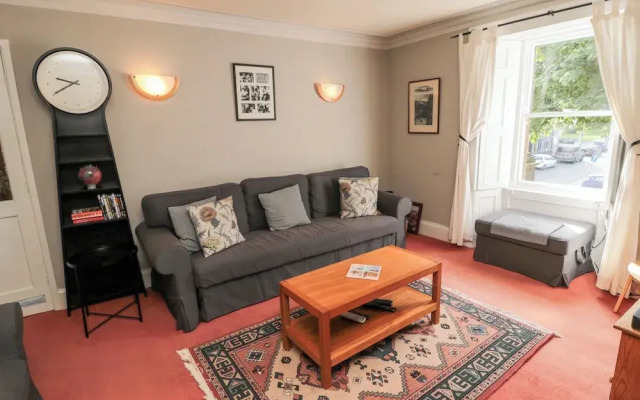Simonside Apartment