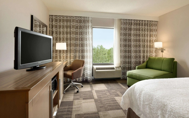 Hampton Inn & Suites Largo