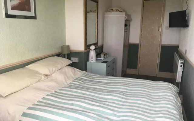 Kingsbury Hotel