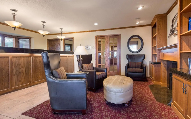 Quality Inn & Suites Detroit Lakes