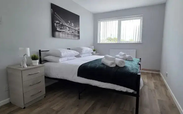 4 Bed Apartment in Warwick