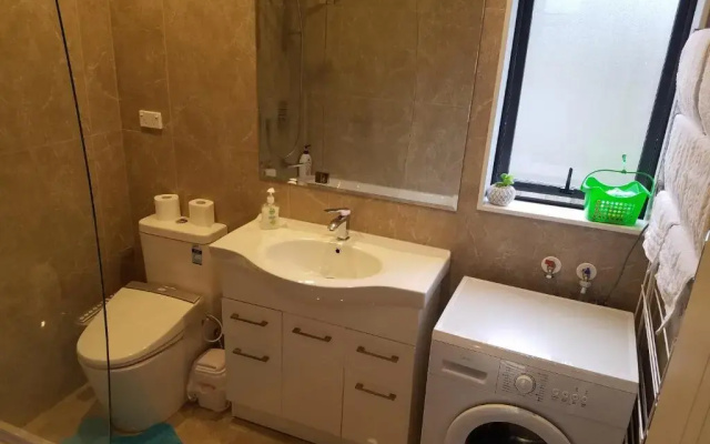 New Smart Home Nearby Plaza