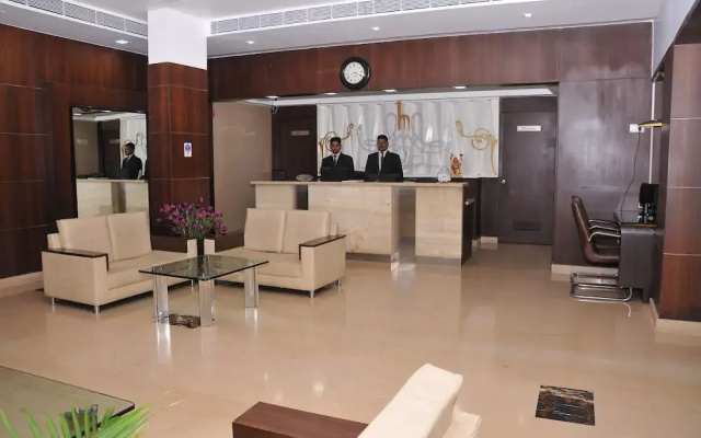 OYO 7361 Meenal Hotel