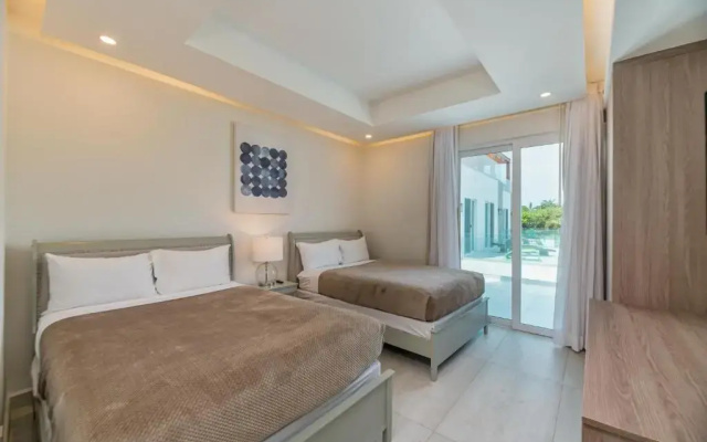 Ocean One Roatan