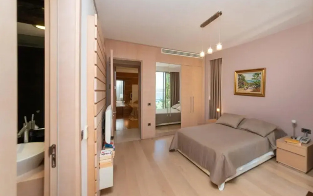 Regal Home with Shared Pool near Beach in Bodrum