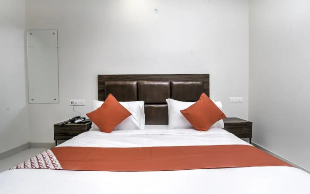 Oyo Flagship 24427 Jayam Nagar