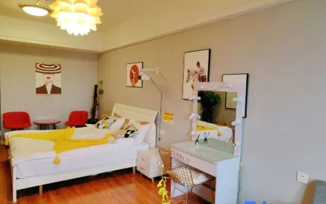 No.8 Apartment (Swanhu Wanda Shop)