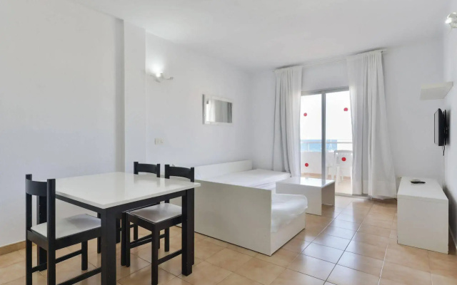 Apartamentos San Antonio Beach