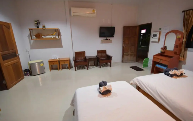 Pinthong Resort - Adults Only
