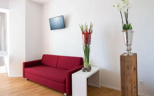 Hotel Rhy