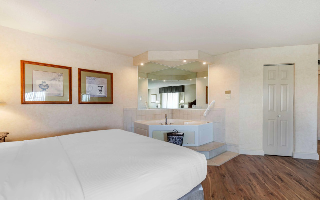 Best Western Plus Steeplegate Inn