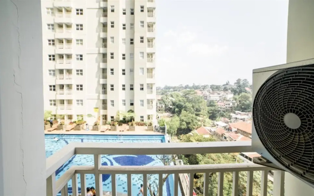 Relaxing Apartment at Parahyangan Residence