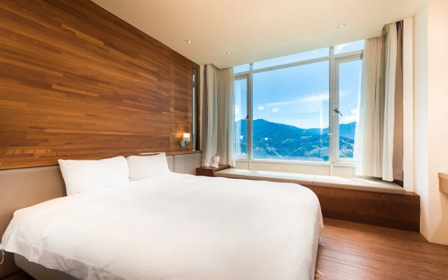 Jun Yue Hanging Garden Resort