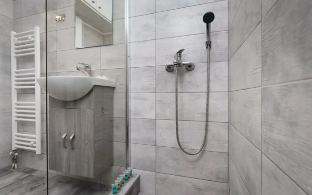 51m² Renovated Apartment in Vouliagmeni