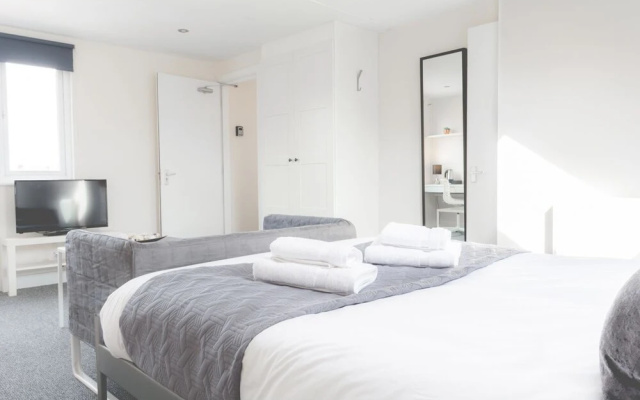 Platinum SA - Sefton Suites