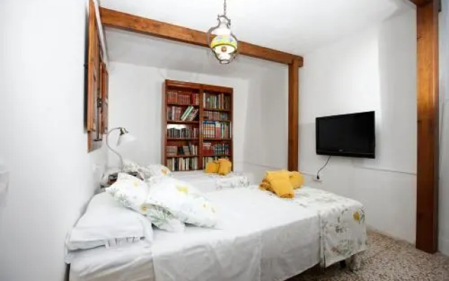Candelaria's Mountain House (Pool & Sea Views)