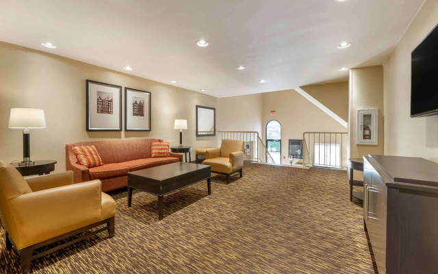 MainStay Suites Indianapolis Northwest - College Park