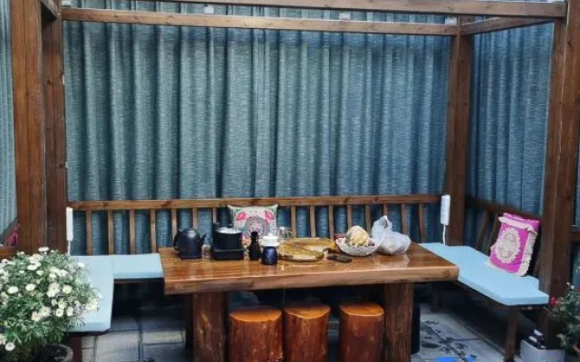 Lijiang Tianzi Garden Inn