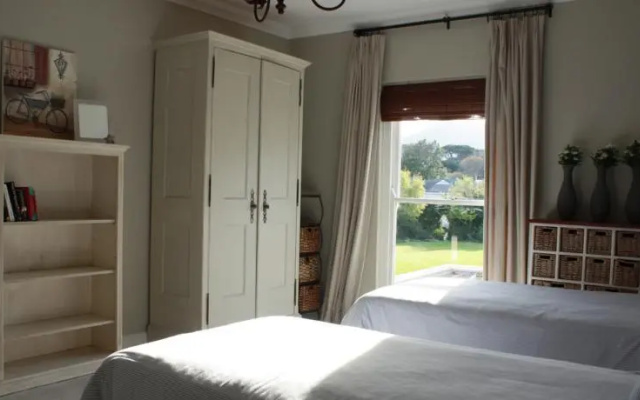 Broadacres Cottage