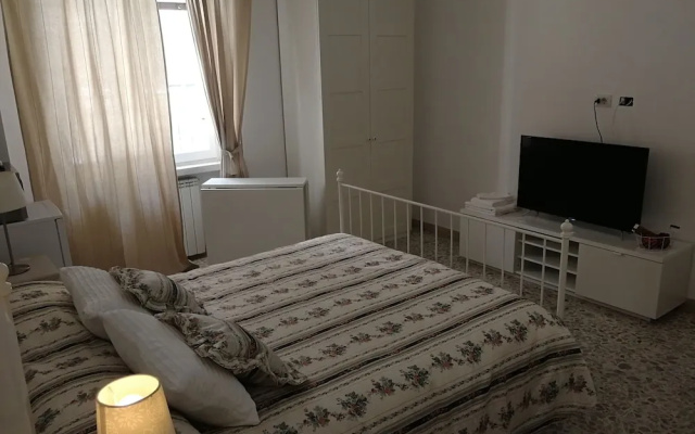 Triple Room With Private Bath 10 Min From Tiburtina Station