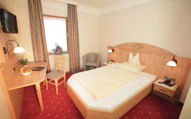 Postgasthof Hotel Rote-Wand