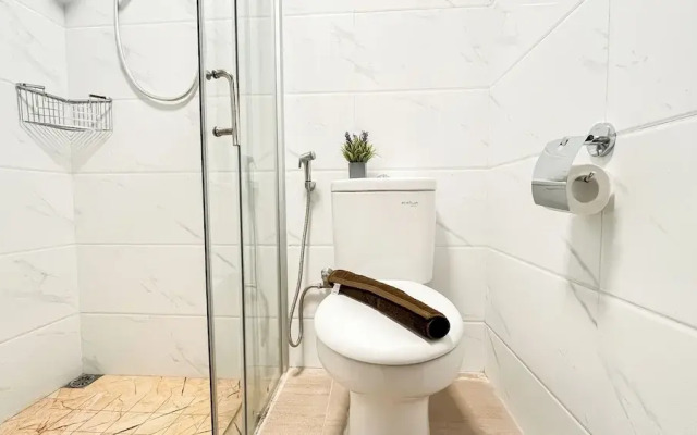 Spacious And Stylish 3Br At Sky House Bsd Apartment